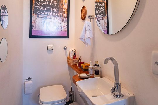 Venda de apartamento mobiliado com 3 quartos, quintal e churrasqueira no condomínio. — Lavabo 2 da Sala 2