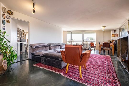 Venda de apartamento mobiliado com 3 quartos, quintal e churrasqueira no condomínio. — Sala 2