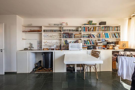 Venda de apartamento mobiliado com 3 quartos, quintal e churrasqueira no condomínio. — Sala 3