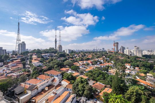 Venda de apartamento mobiliado com 3 quartos, quintal e churrasqueira no condomínio. — Sala 1 - Vista