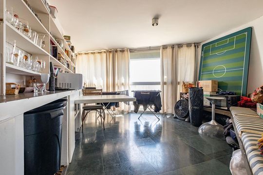 Venda de apartamento mobiliado com 3 quartos, quintal e churrasqueira no condomínio. — Sala 3