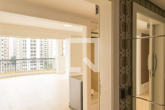 Apartamento à venda na Cidade Monções, 3 quartos, varanda, mobiliado, piscina e academia no condomínio. — Hall de entrada