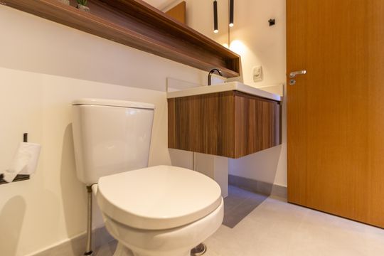 Apartamento com 3 quartos e academia no condomínio para comprar. — Banheiro Social