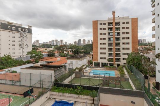 Compra apartamento no Brooklin com 3 quartos, closet e academia no condomínio. Pet friendly. — Vista da Suíte 3