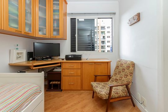 Compra apartamento no Brooklin com 3 quartos, closet e academia no condomínio. Pet friendly. — Suíte 2