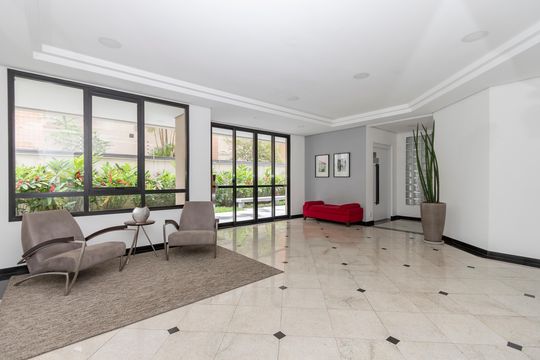 Compra apartamento no Brooklin com 3 quartos, closet e academia no condomínio. Pet friendly. — Área comum