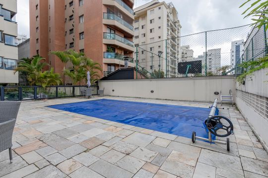 Compra apartamento no Brooklin com 3 quartos, closet e academia no condomínio. Pet friendly. — Área comum