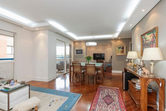 Compra apartamento no Brooklin com 3 quartos, closet e academia no condomínio. Pet friendly. — Sala