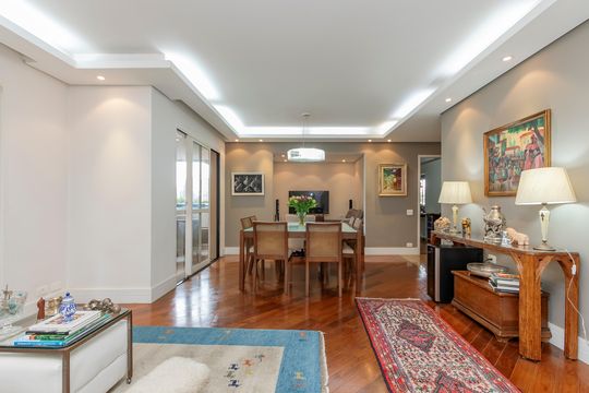 Compra apartamento no Brooklin com 3 quartos, closet e academia no condomínio. Pet friendly. — Sala