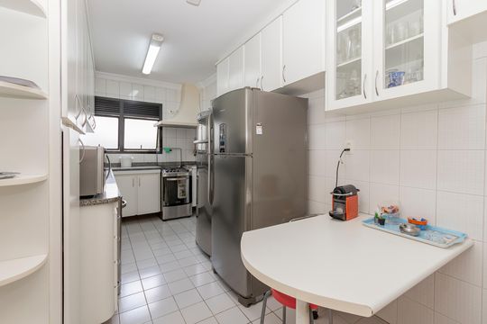 Compra apartamento no Brooklin com 3 quartos, closet e academia no condomínio. Pet friendly. — Cozinha