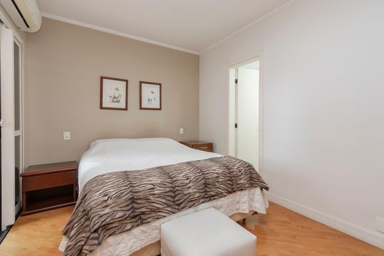 Compra apartamento no Brooklin com 3 quartos, closet e academia no condomínio. Pet friendly. — Suíte 1