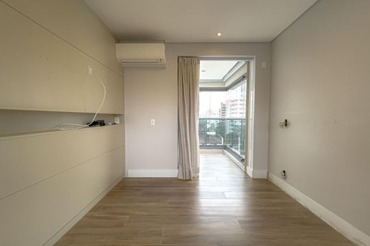 Comprar apartamento mobiliado com 3 quartos, varanda e churrasqueira. Piscina e churrasqueira no condomínio. — foto 5