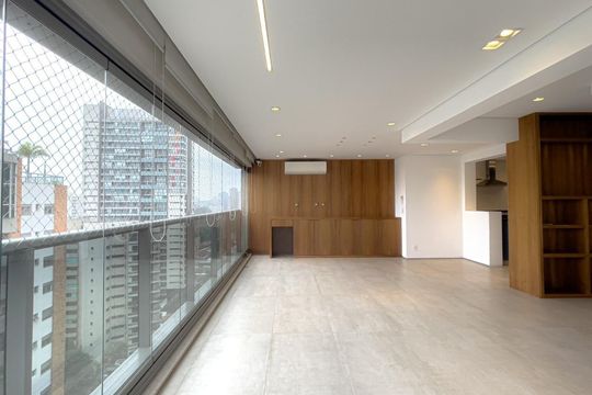 Comprar apartamento mobiliado com 3 quartos, varanda e churrasqueira. Piscina e churrasqueira no condomínio. — foto 2