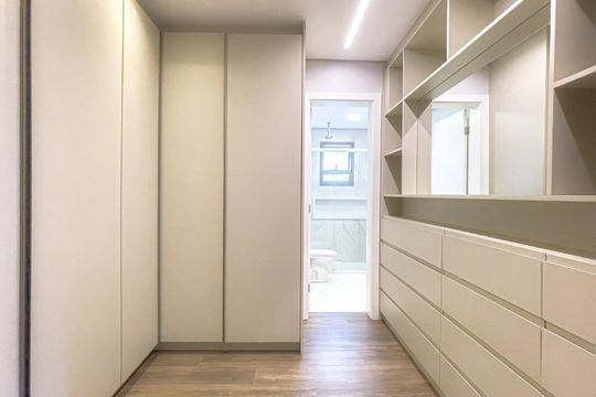 Comprar apartamento mobiliado com 3 quartos, varanda e churrasqueira. Piscina e churrasqueira no condomínio. — foto 17