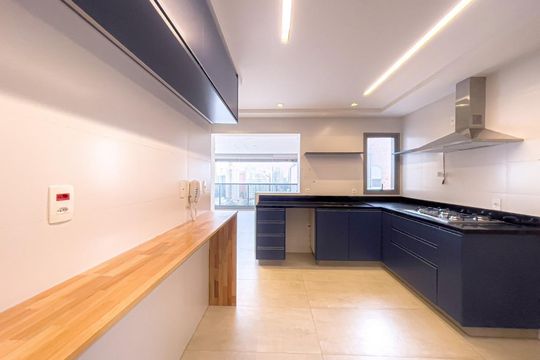 Comprar apartamento mobiliado com 3 quartos, varanda e churrasqueira. Piscina e churrasqueira no condomínio. — foto 25