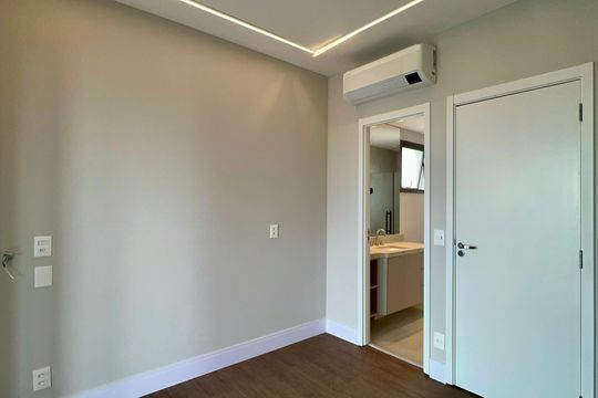 Apartamento com varanda, 2 quartos, churrasqueira e academia no condomínio para comprar. — Suíte 2