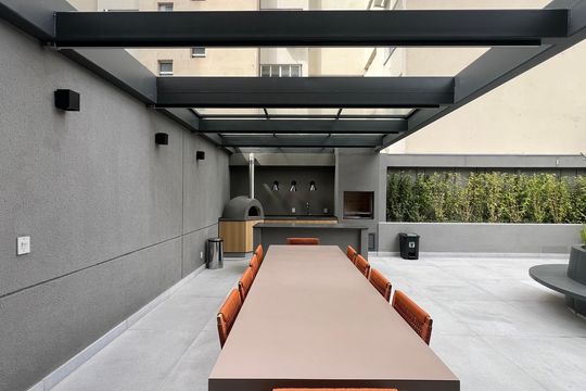 Apartamento com varanda, 2 quartos, churrasqueira e academia no condomínio para comprar. — Churrasqueira