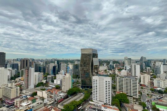 Apartamento com varanda, 2 quartos, churrasqueira e academia no condomínio para comprar. — Vista da Varanda da Suíte 2
