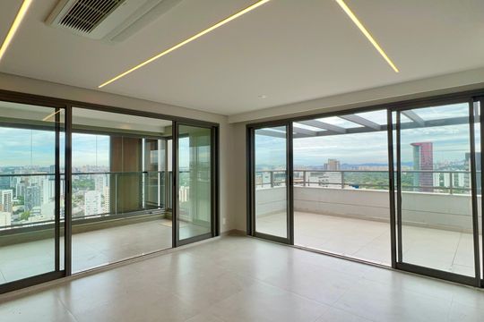 Apartamento com varanda, 2 quartos, churrasqueira e academia no condomínio para comprar. — Sala