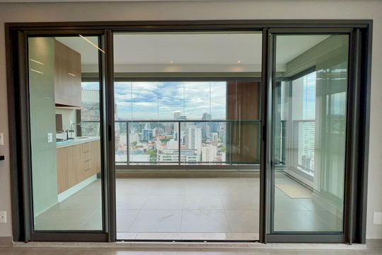 Apartamento com varanda, 2 quartos, churrasqueira e academia no condomínio para comprar. — Varanda