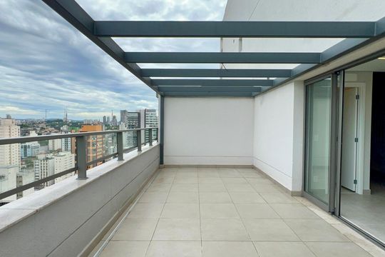 Apartamento com varanda, 2 quartos, churrasqueira e academia no condomínio para comprar. — Varanda