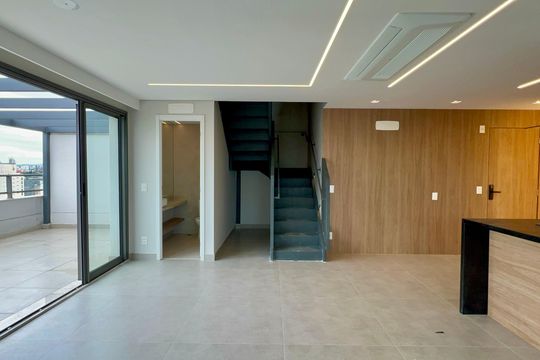 Apartamento com varanda, 2 quartos, churrasqueira e academia no condomínio para comprar. — Sala