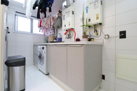 Apartamento para comprar na Vila Leopoldina: 3 suítes, varanda, piscina e churrasqueira. — Área de Serviço