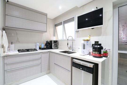 Apartamento para comprar na Vila Leopoldina: 3 suítes, varanda, piscina e churrasqueira. — Cozinha