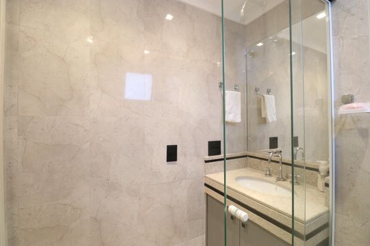 Apartamento para comprar na Vila Leopoldina: 3 suítes, varanda, piscina e churrasqueira. — Banheiro da Suíte 3