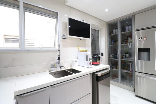 Apartamento para comprar na Vila Leopoldina: 3 suítes, varanda, piscina e churrasqueira. — Cozinha