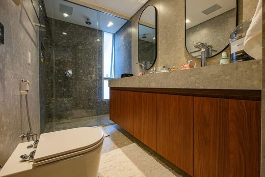 Apartamento no Jardim Paulista com 2 quartos, ideal para comprar e viver em São Paulo. — Banheiro da Suíte