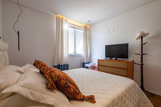 Apartamento no Jardim Paulista com 2 quartos, ideal para comprar e viver em São Paulo. — Quarto