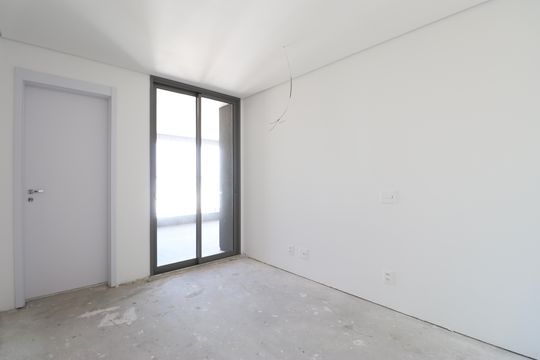 Apartamento à venda, com 396 m², 4 quartos e 4 vagas — Suíte 2