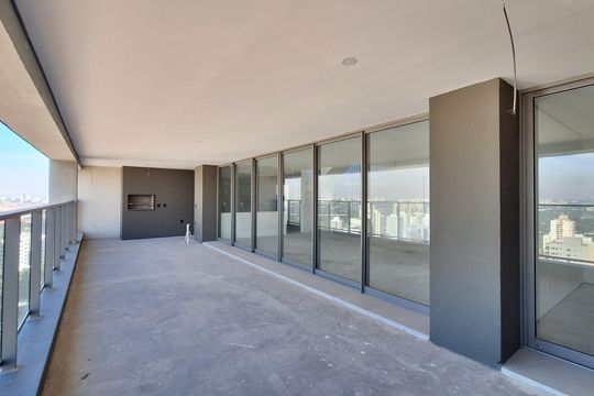 Apartamento à venda, com 396 m², 4 quartos e 4 vagas — Varanda