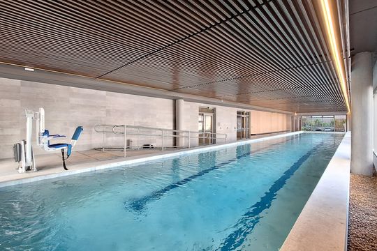 Apartamento à venda, com 396 m², 4 quartos e 4 vagas — Área comum - Piscina