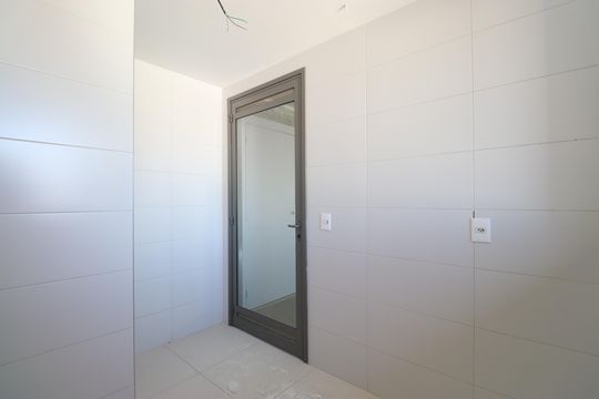 Apartamento à venda, com 396 m², 4 quartos e 4 vagas — Área de Serviço
