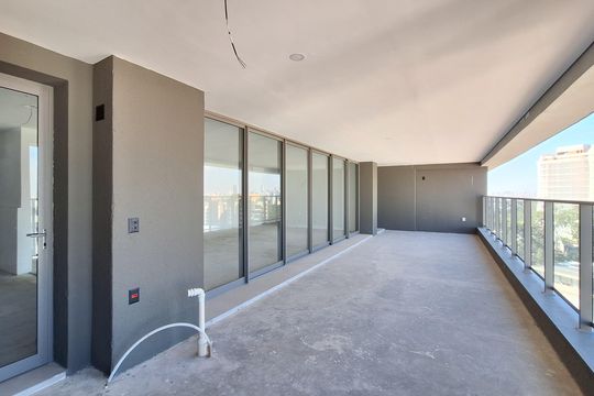 Apartamento à venda, com 396 m², 4 quartos e 4 vagas — Varanda