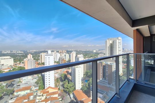 Apartamento à venda, com 396 m², 4 quartos e 4 vagas — Varanda da Suíte 1