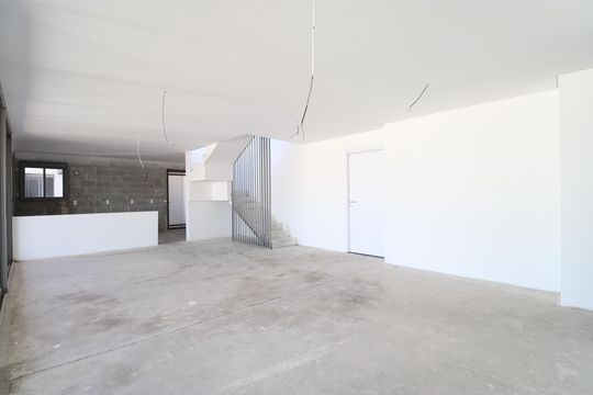 Apartamento à venda, com 396 m², 4 quartos e 4 vagas — Sala