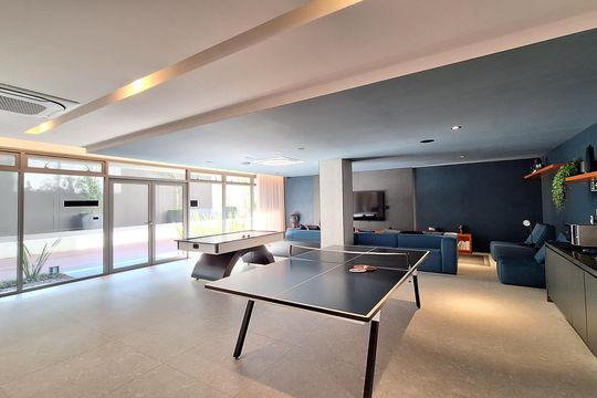 Apartamento à venda, com 396 m², 4 quartos e 4 vagas — Salão de jogos