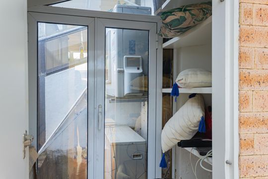 Apartamento mobiliado em Perdizes, 2 quartos, 1 suíte, academia no condomínio. Ideal para comprar. — Detalhe Sala 2