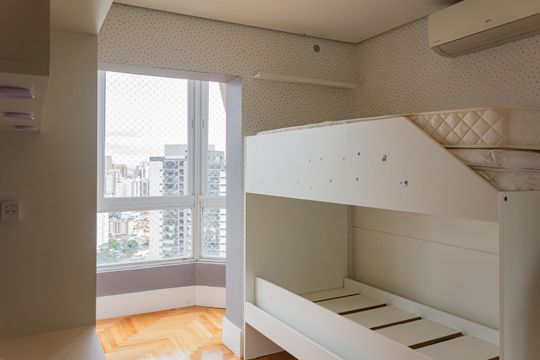 Apartamento mobiliado em Perdizes, 2 quartos, 1 suíte, academia no condomínio. Ideal para comprar. — Quarto