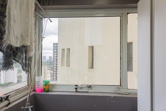 Apartamento mobiliado em Perdizes, 2 quartos, 1 suíte, academia no condomínio. Ideal para comprar. — Área de Serviço