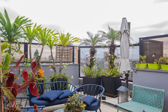 Apartamento mobiliado em Perdizes, 2 quartos, 1 suíte, academia no condomínio. Ideal para comprar. — Área externa