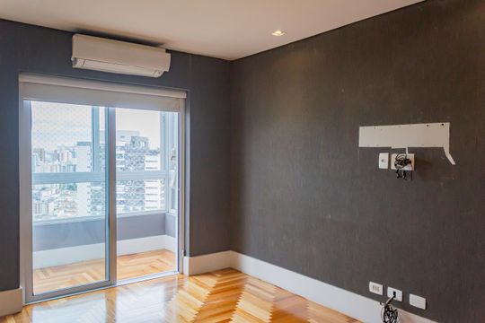 Apartamento mobiliado em Perdizes, 2 quartos, 1 suíte, academia no condomínio. Ideal para comprar. — Suíte