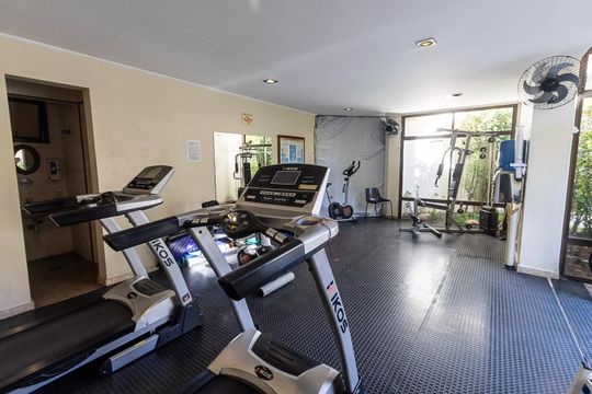 Apartamento mobiliado em Perdizes, 2 quartos, 1 suíte, academia no condomínio. Ideal para comprar. — Área comum - Academia