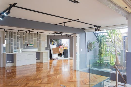 Apartamento mobiliado em Perdizes, 2 quartos, 1 suíte, academia no condomínio. Ideal para comprar. — Sala 2