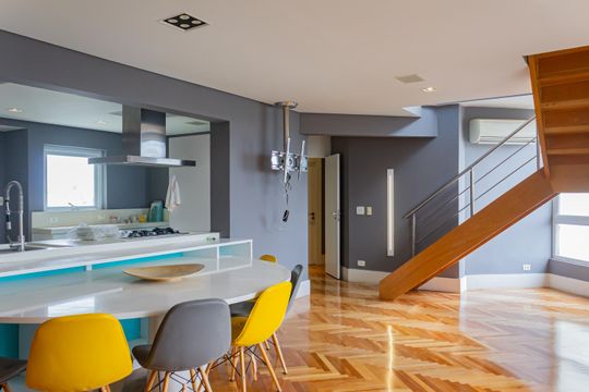 Apartamento mobiliado em Perdizes, 2 quartos, 1 suíte, academia no condomínio. Ideal para comprar. — Sala/Cozinha