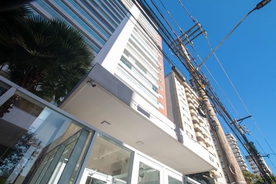 Compra apartamento no Brooklin, 1 quarto. — Fachada