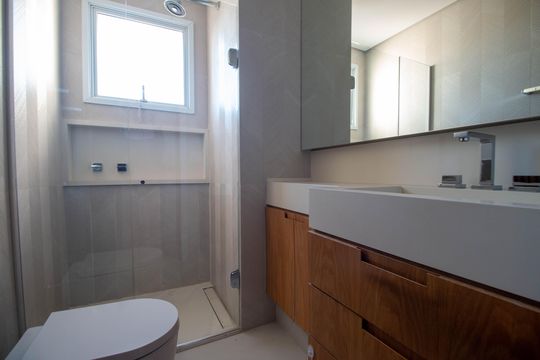 Compra apartamento no Brooklin, 1 quarto. — Banheiro do Quarto 3